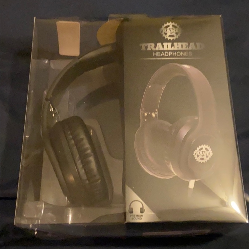Framed trailhead headphones